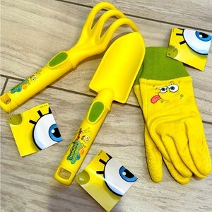 5 for $30 NWT! NICKELODEON SpongeBob SquarePants Plastic Garden Tool Set